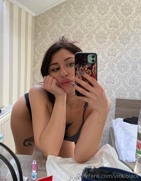 vickiblack star free images