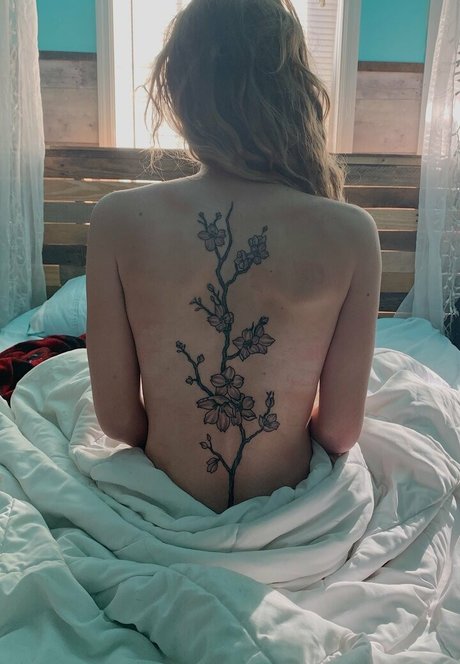 blonde shemale onlyfans sexy pictures