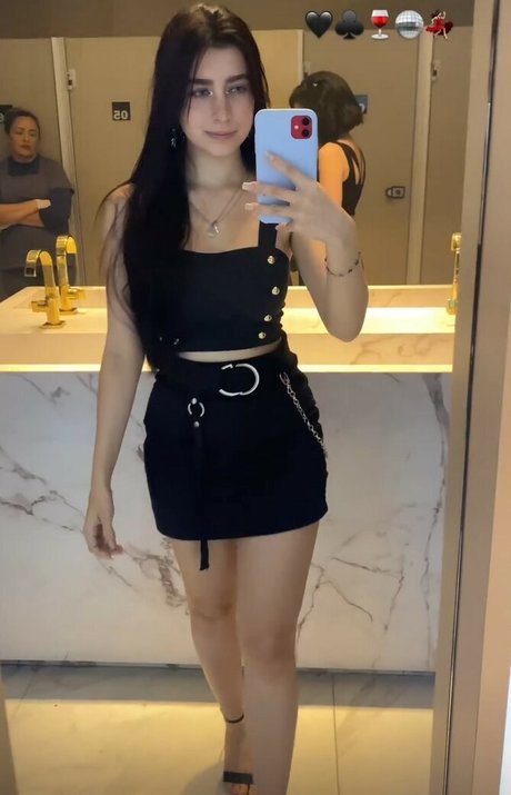 BiaGomez model nude pictures