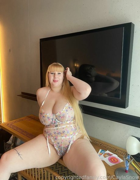 CaylaSnow model nude galleries