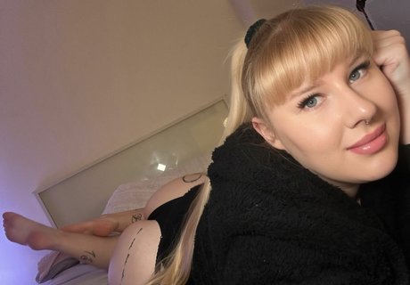 CaylaSnow pornstar nice img