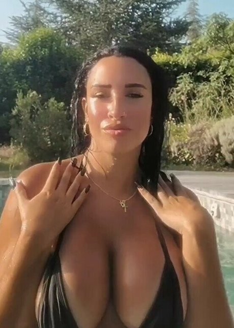 stepsister onlyfans nudes image