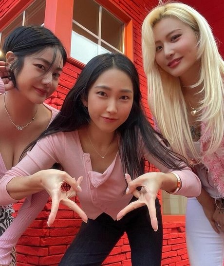 Lee Jaebeol high quality pornstar pic