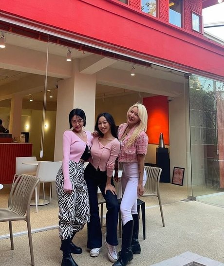 Lee Jaebeol star pornographic picture