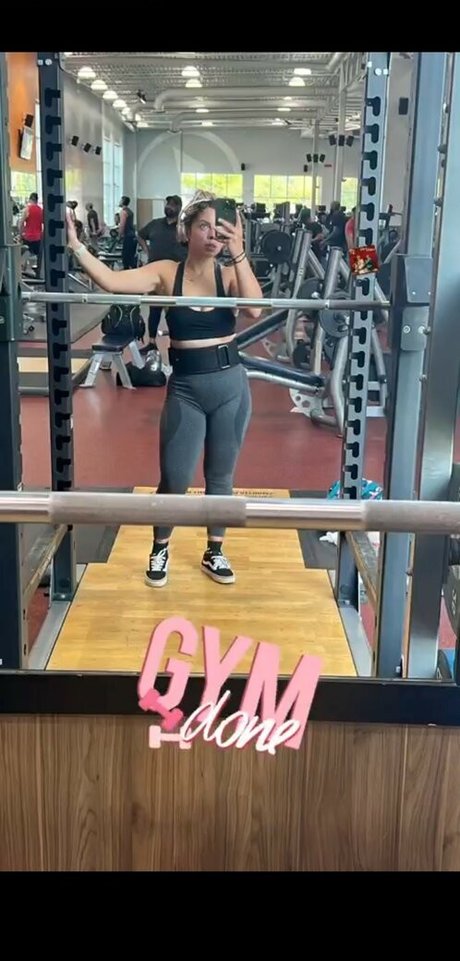 girl onlyfans free picture