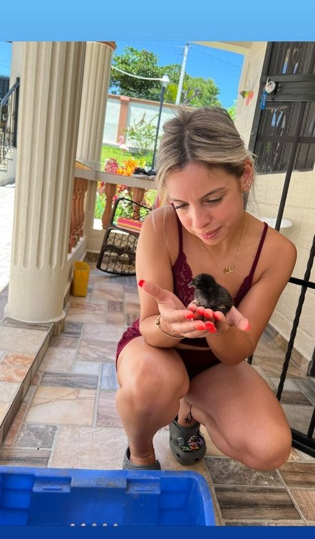 Solibeth Brito star sexy picture