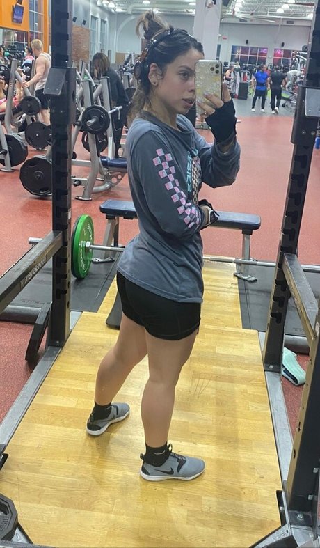 female influencer onlyfans hot porn pic