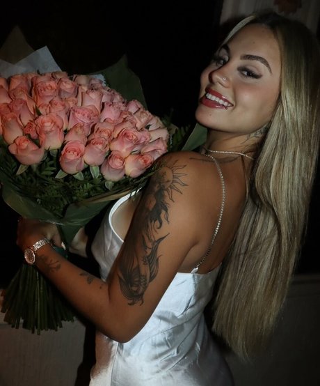 Lara Juc_ star nice pics