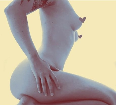 Salunes secret top star pics