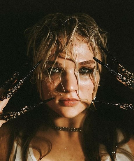 thick girls onlyfans hd pics