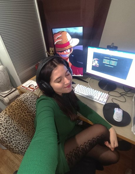 milf handjob onlyfans pornographic pics