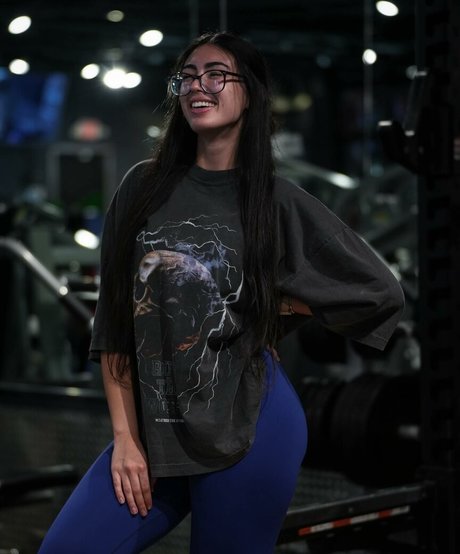 flexwness model exclusive photos