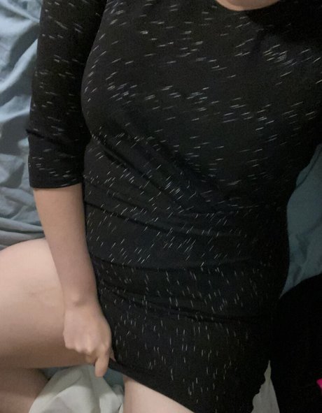 Frozen Cherry naked actress image