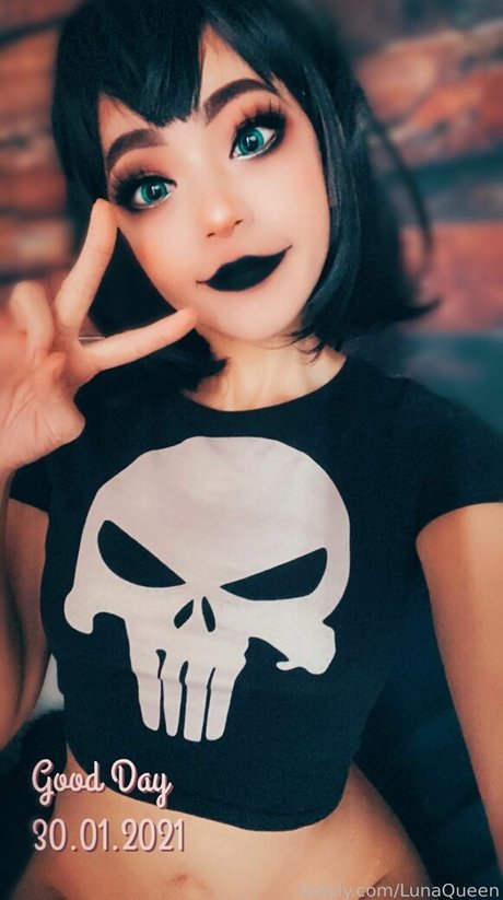 Lunaqueen nude model img