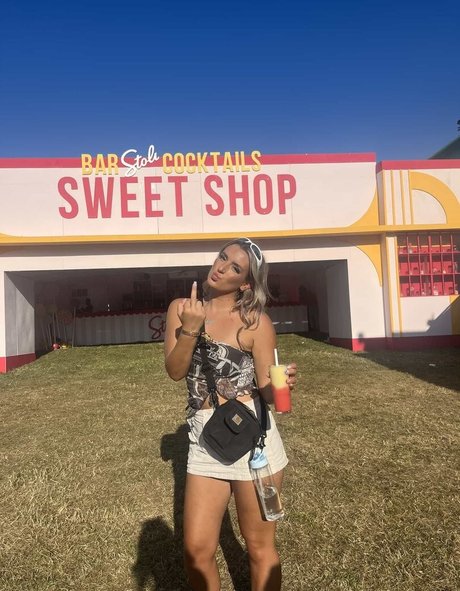 Hol Grace free model photo