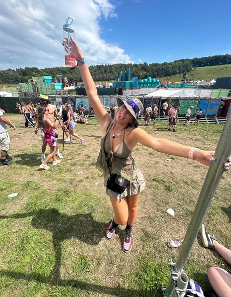 Hol Grace star images