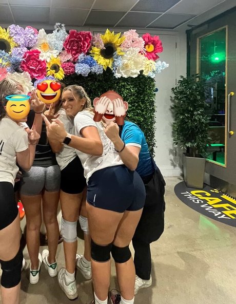 Hol Grace star nice galleries