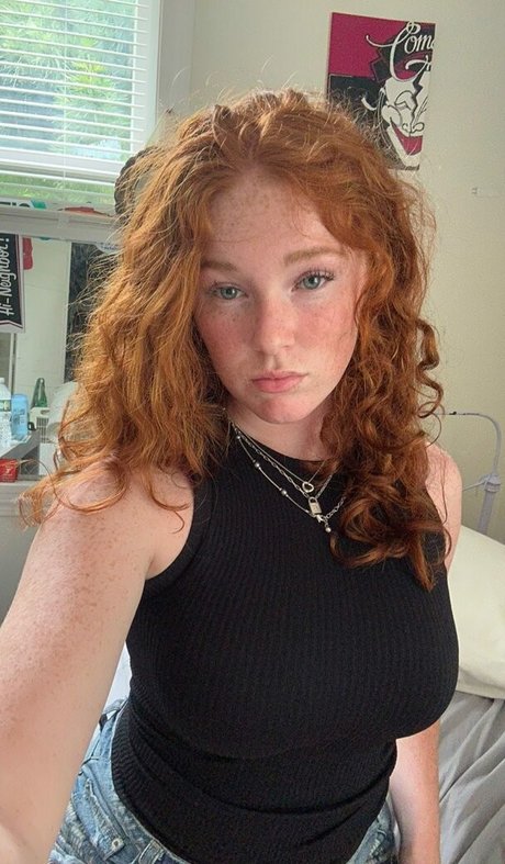 Kenziemahar nude star pics