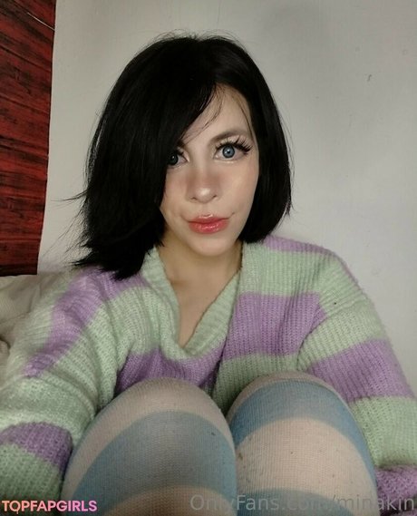 Minalewd hot model image