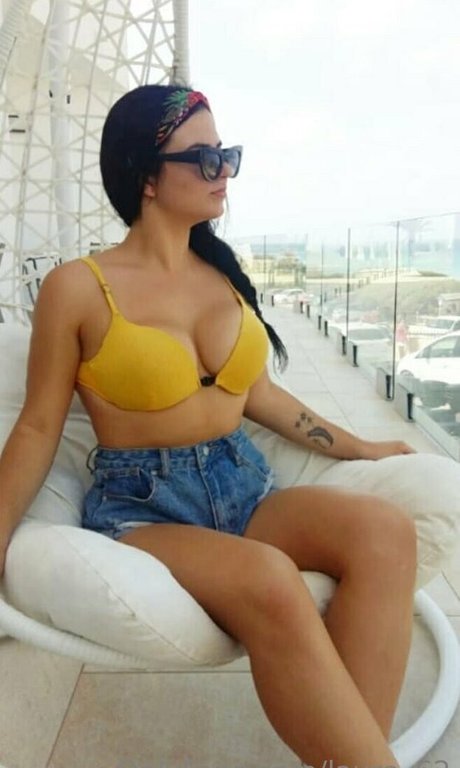 laura 62 erotic actress pic