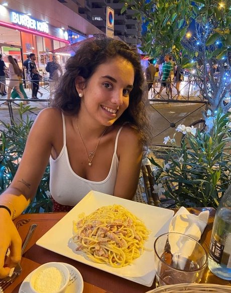 Busty Love sexy star photos