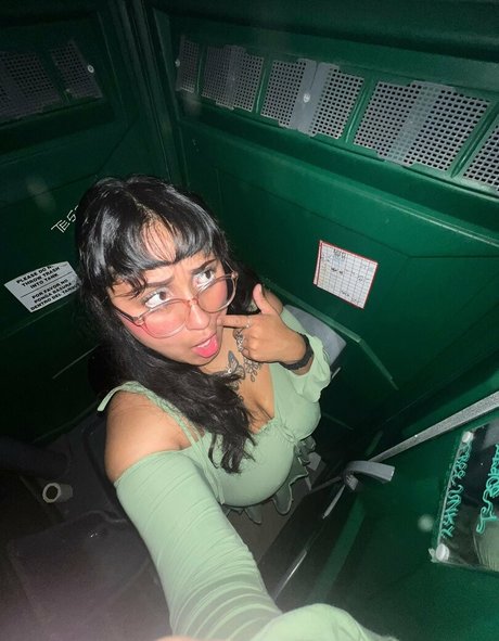 butterflybassbaby high quality actress pictures