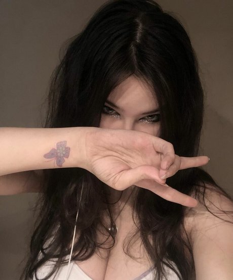 pwurfectt pretty model photo