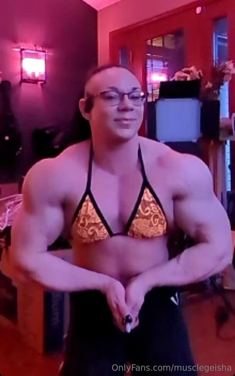 musclegeisha pretty model pics