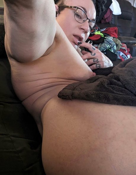 musclegeisha naked pornstar image