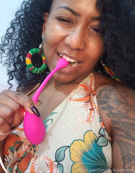 darkcinammon nude model galleries