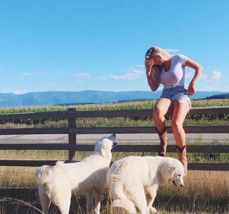 Aimee Eline hd pornstar pic