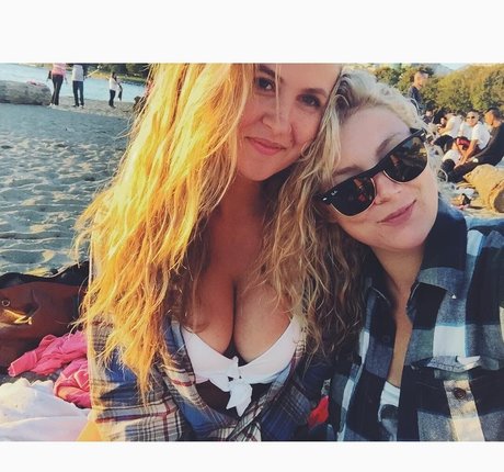 Aimee Eline model art photos