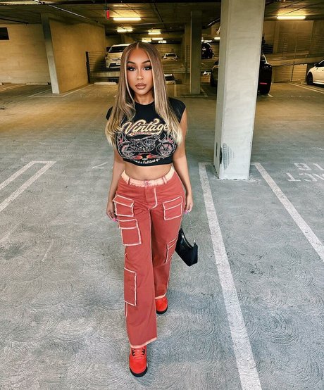 famous ladyboy onlyfans art xxx pictures