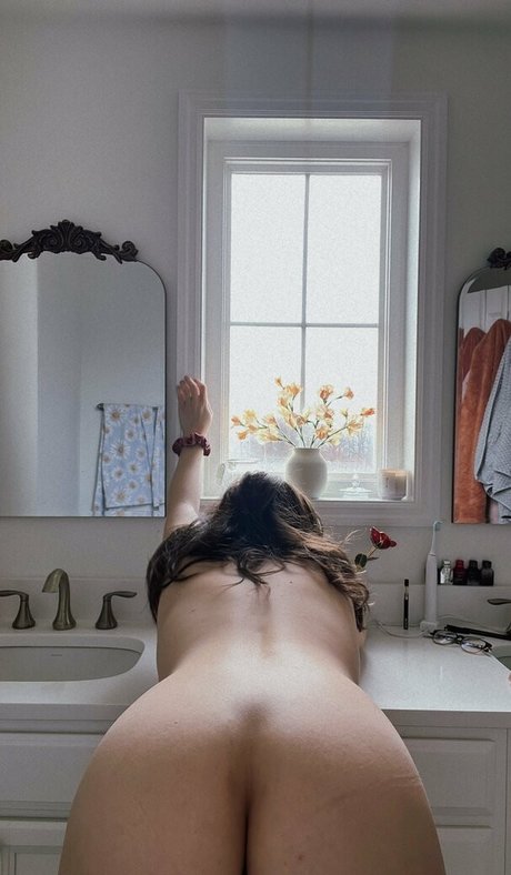 asian influencer onlyfans nude images