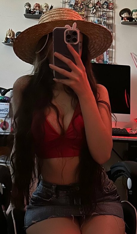 Delusionalsh0ne star nude photos