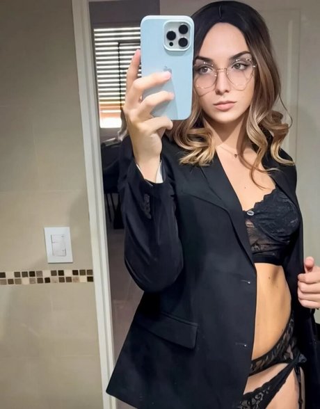 Wanda Olsen pornstar pretty pics