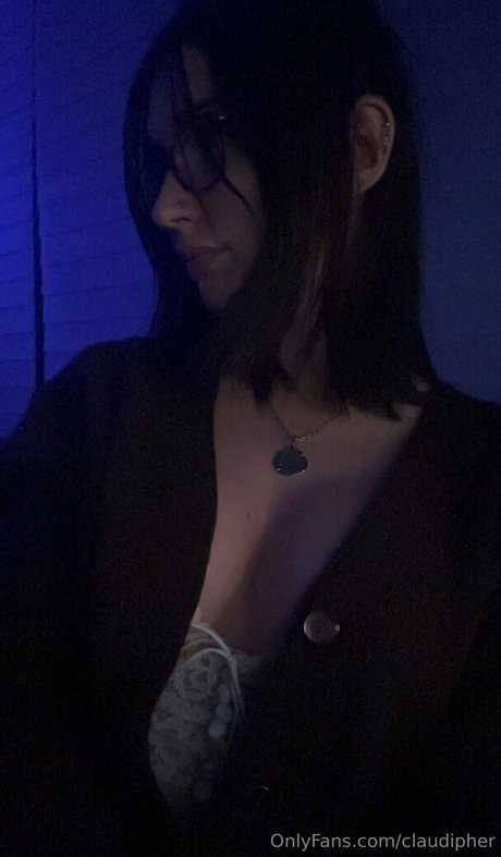 claudipher exclusive star photo