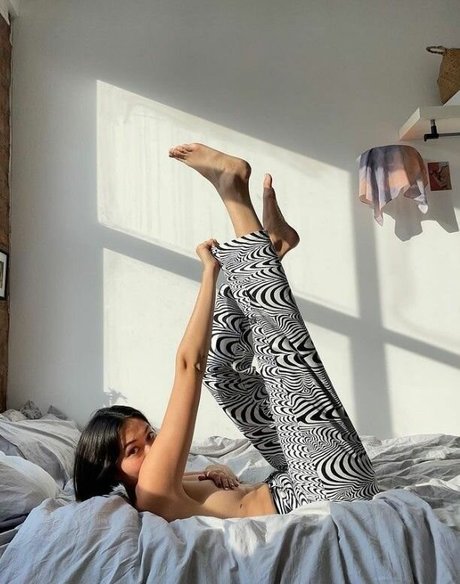 athletic milf onlyfans art naked img