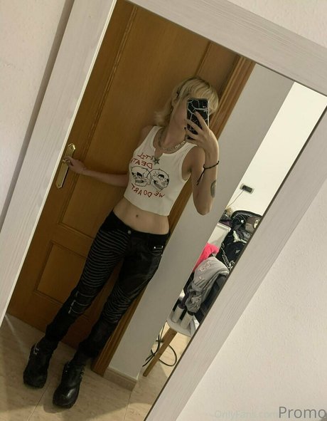 theuniqueonly high quality model photo