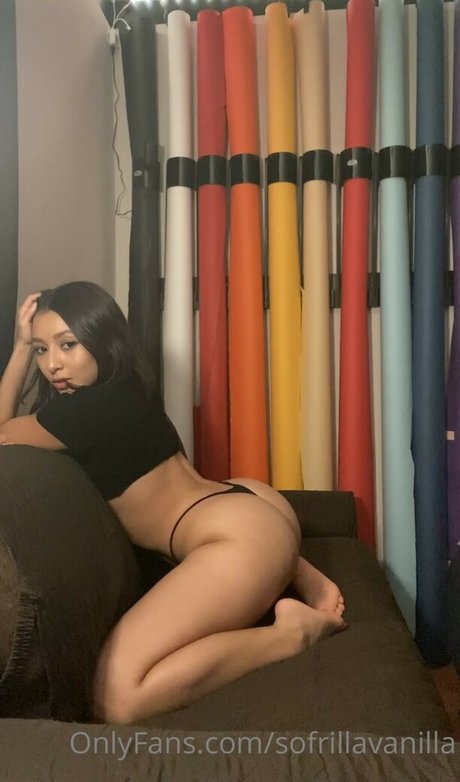 Sofrillavanilla nude model picture