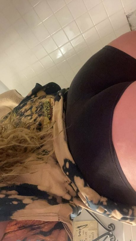 blonde secretary onlyfans pornographic pics