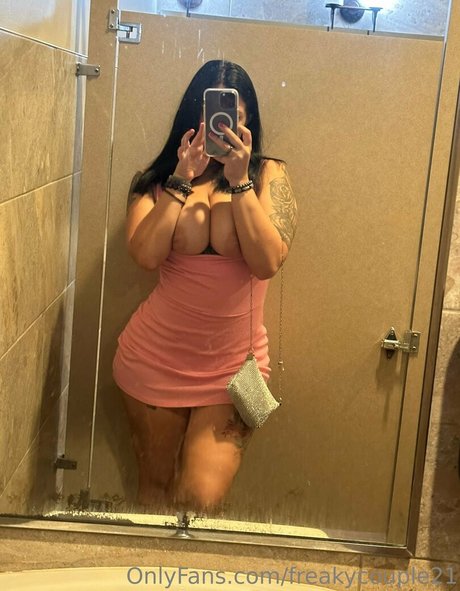 freakycouple21 sexy pornstar image
