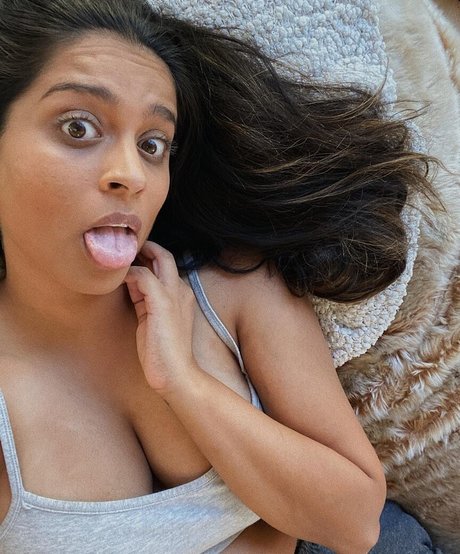 Lilly Singh star free picture