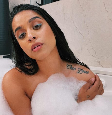 Lilly Singh model hd pictures