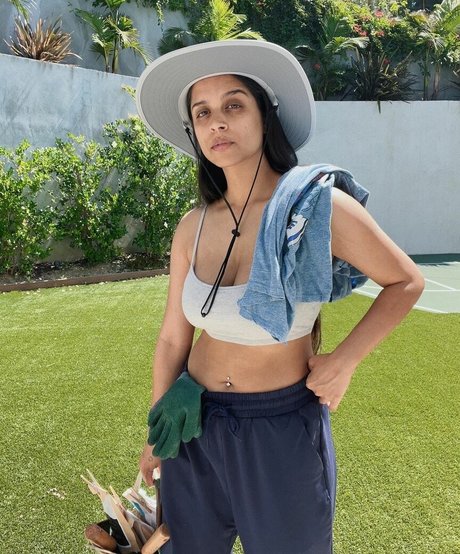 Lilly Singh star erotic pictures
