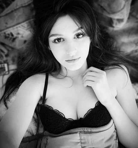 big ass redhead onlyfans naked picture