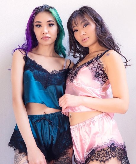 Official Anaiis hd star photo