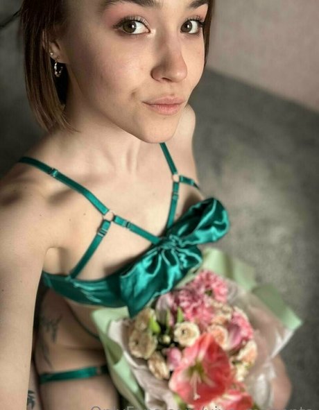 horny girls onlyfans erotic pic