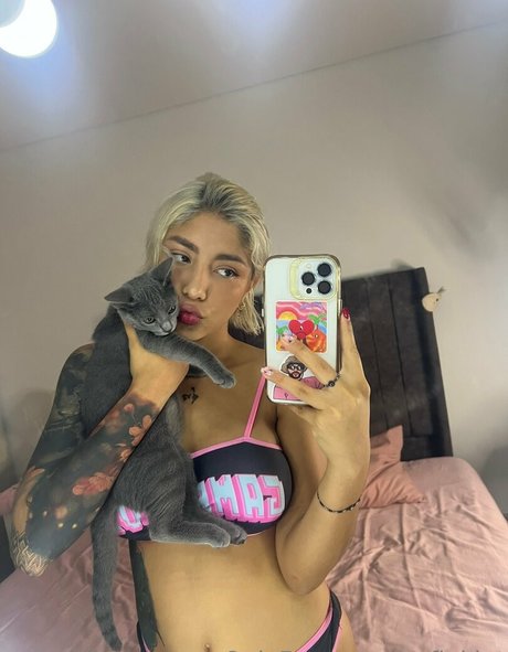 sofiakiut model high quality pictures