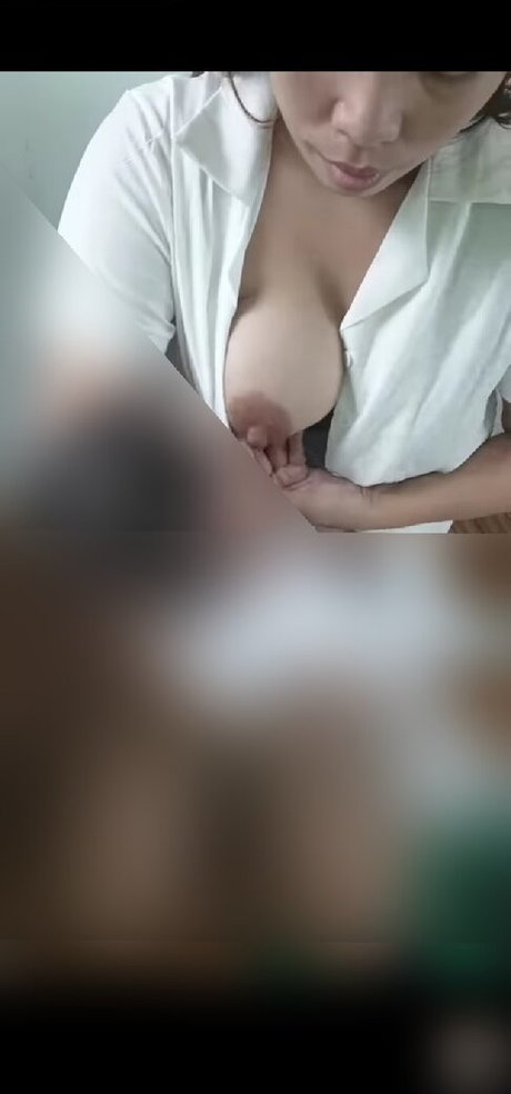 Mama Len nude star galleries